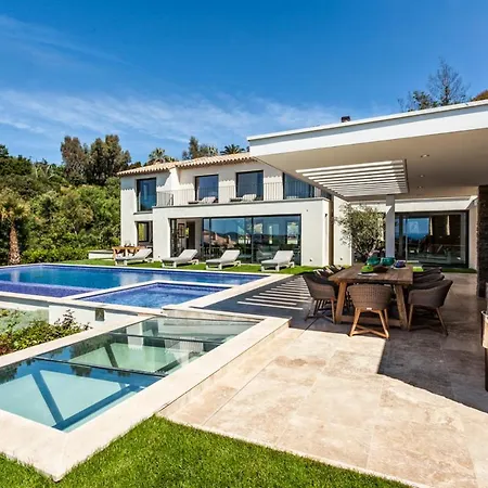 Villa La Croix-valmer Sleeps 20 Pool Air Con Wifi *